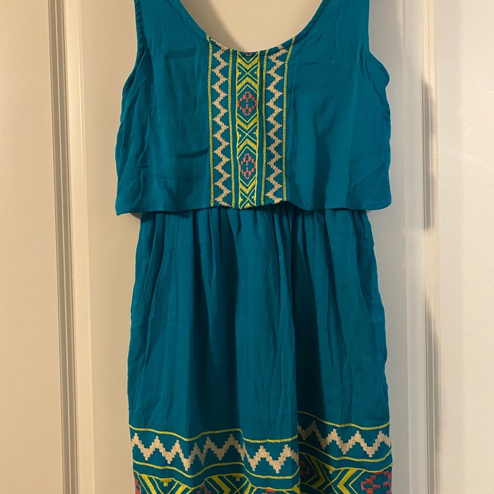 Hayden Los Angeles Teal Sleeveless Boho Dress with Beautiful Embroidery size Med
